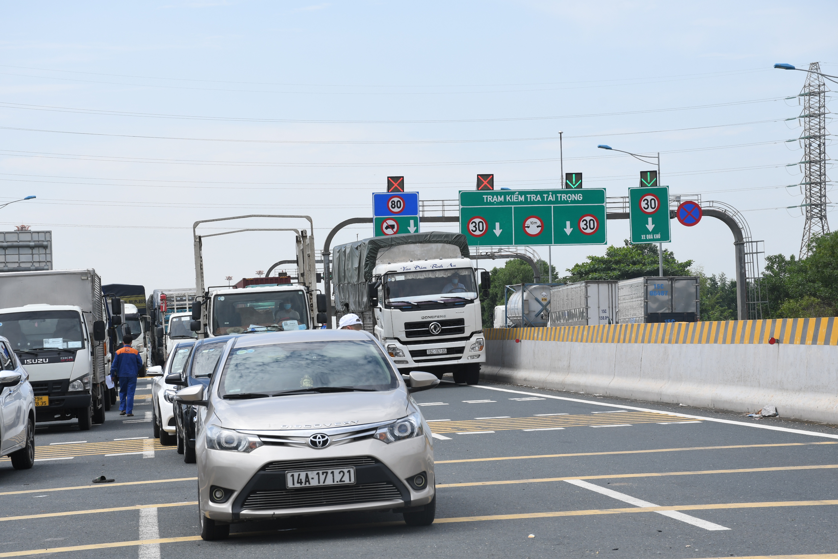 Lùi thu phí tự động trên cao tốc Hà Nội - Hải Phòng sang tháng 6-2022